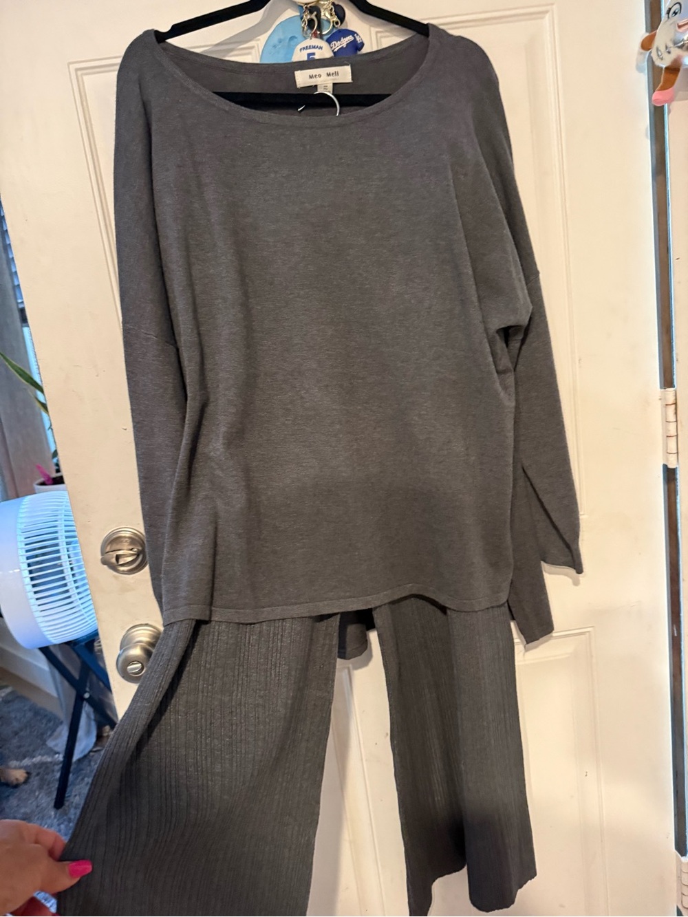 Meo Meli Charcoal Scoop Neck Knit Top -And pants Relaxed Fit
